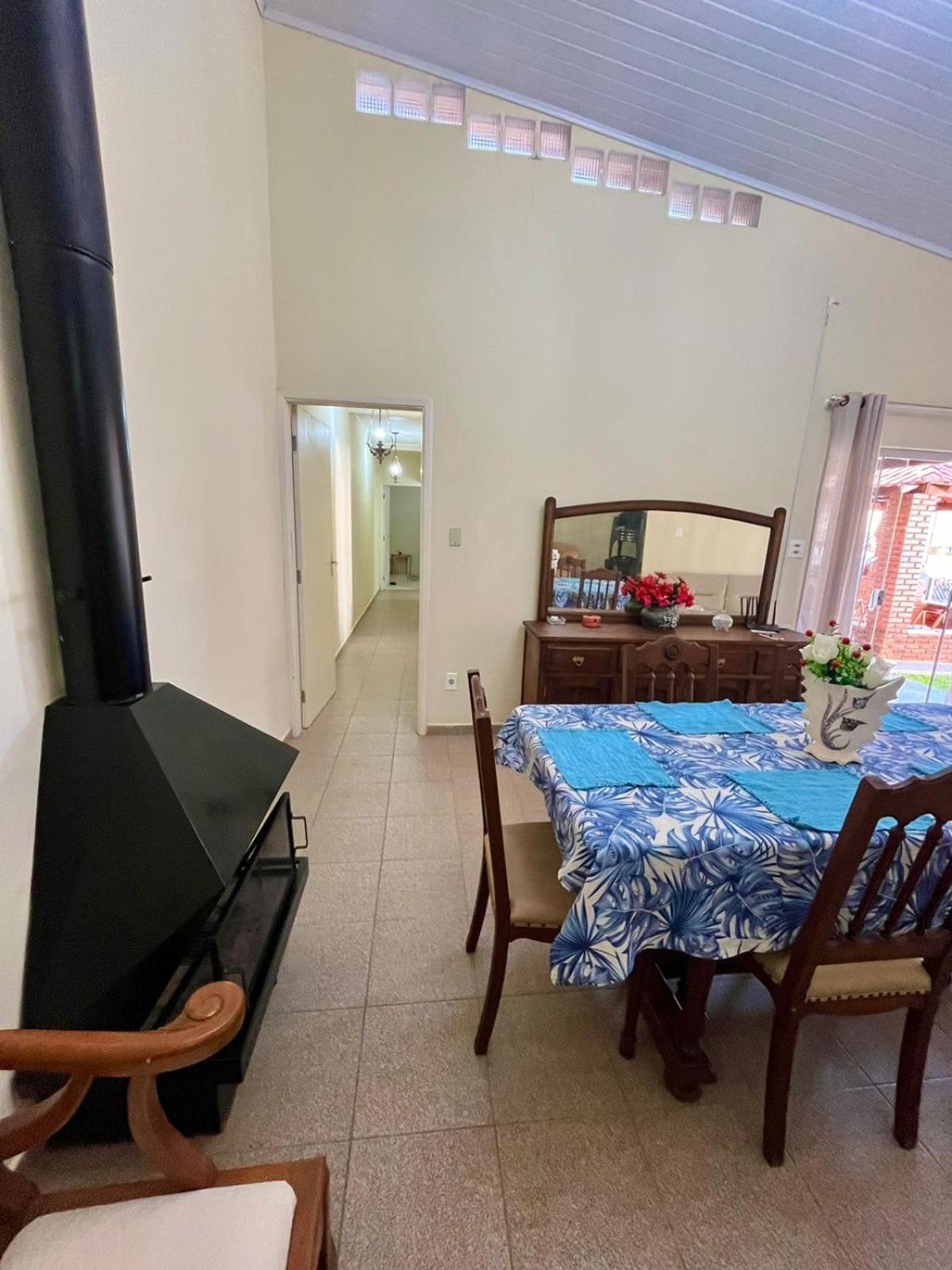 Сasa de vacaciones Casa No Centro De Com Piscina *