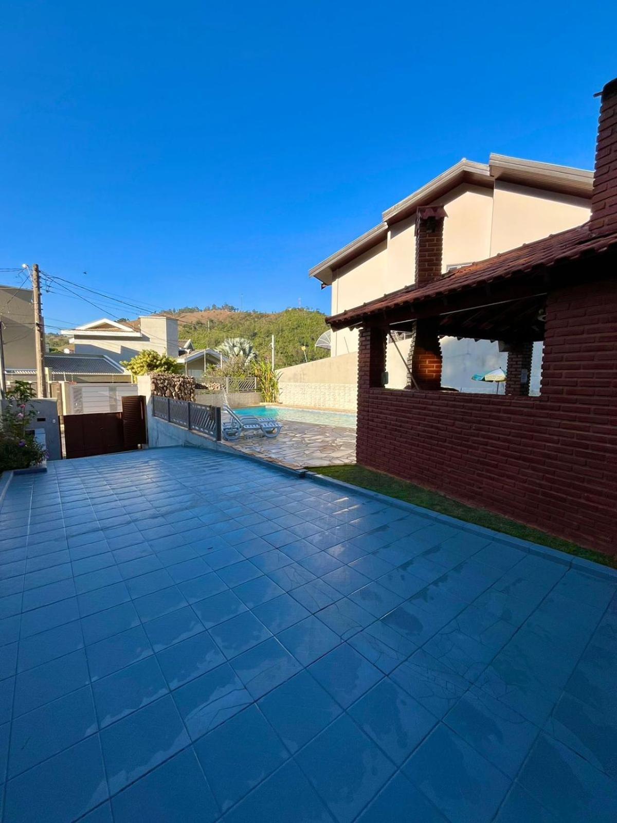 Casa No Centro De Com Piscina Сasa de vacaciones