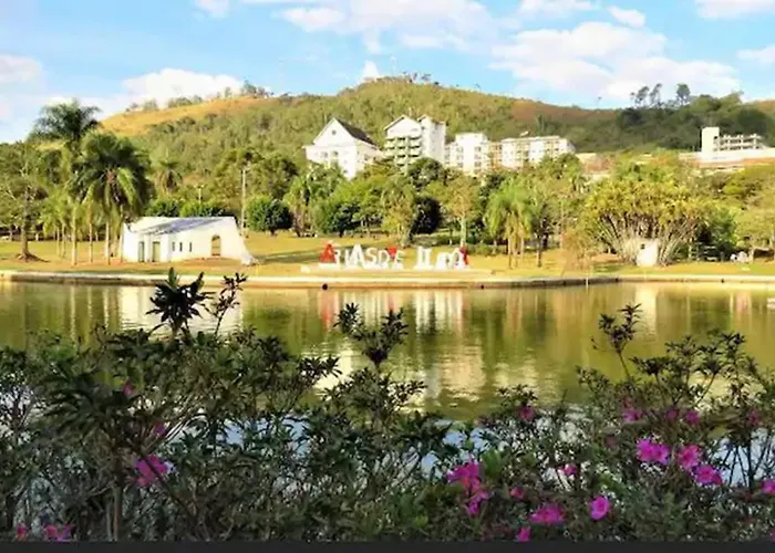 Casa No Centro De Aguas De Lindoia Com Piscina