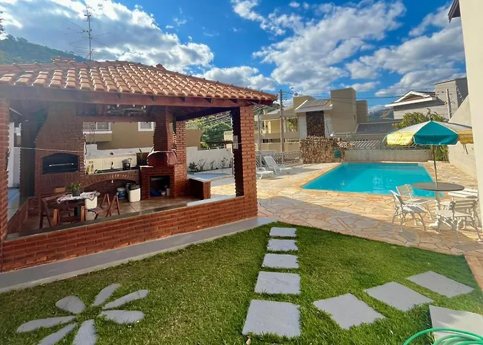 Casa No Centro De Aguas De Lindoia Com Piscina