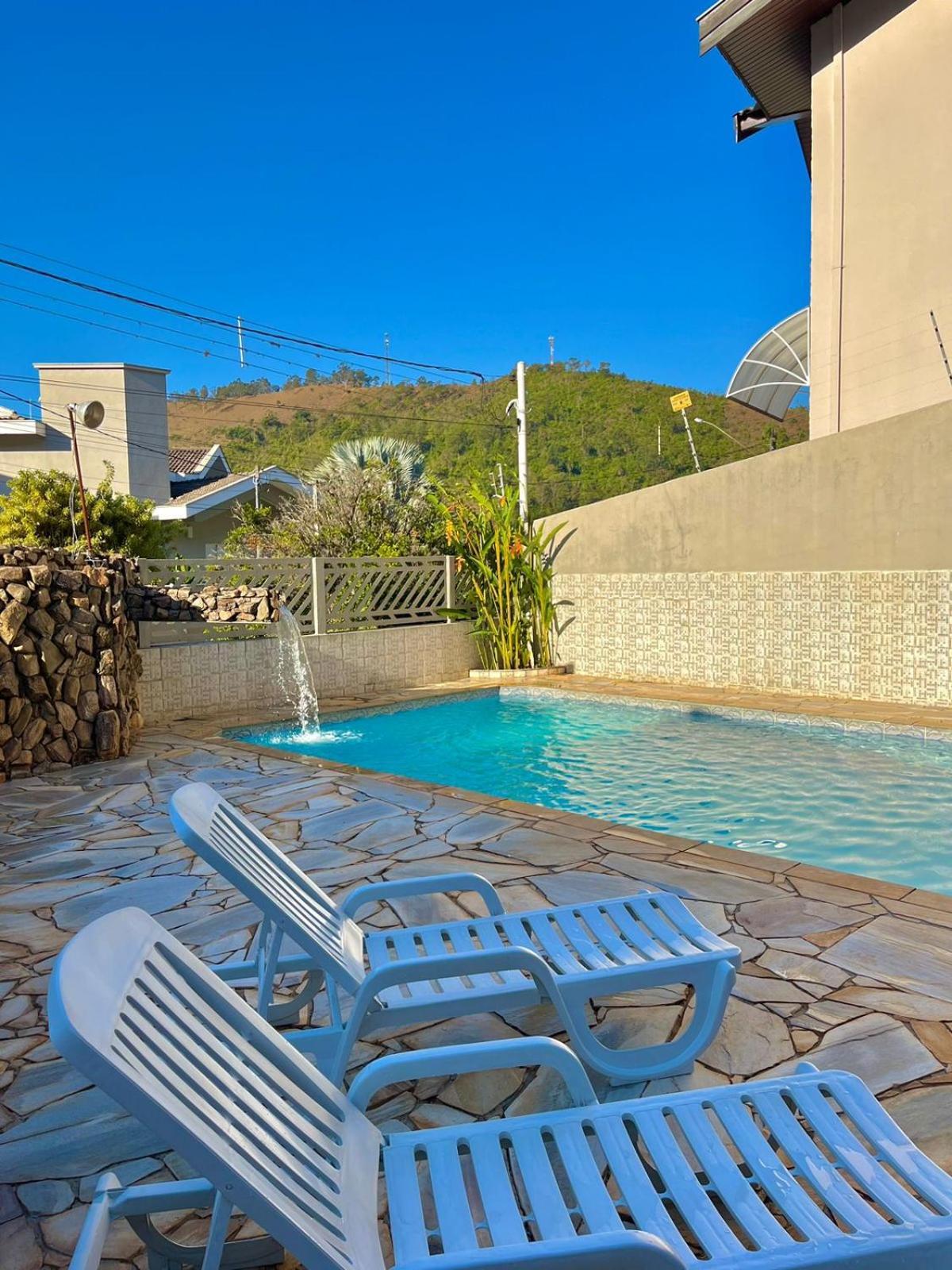 Holiday home Casa No Centro De Com Piscina Aguas de Lindoia