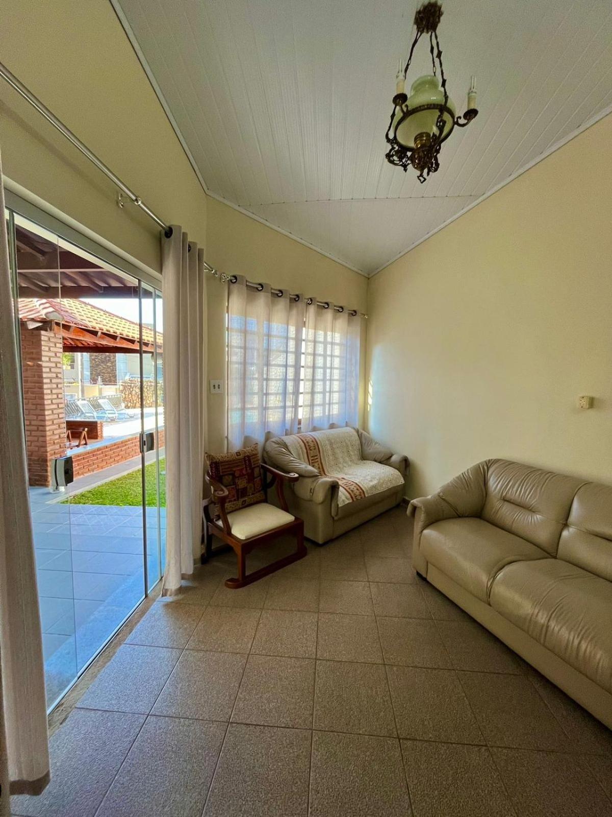 Holiday home Casa No Centro De Com Piscina Aguas de Lindoia