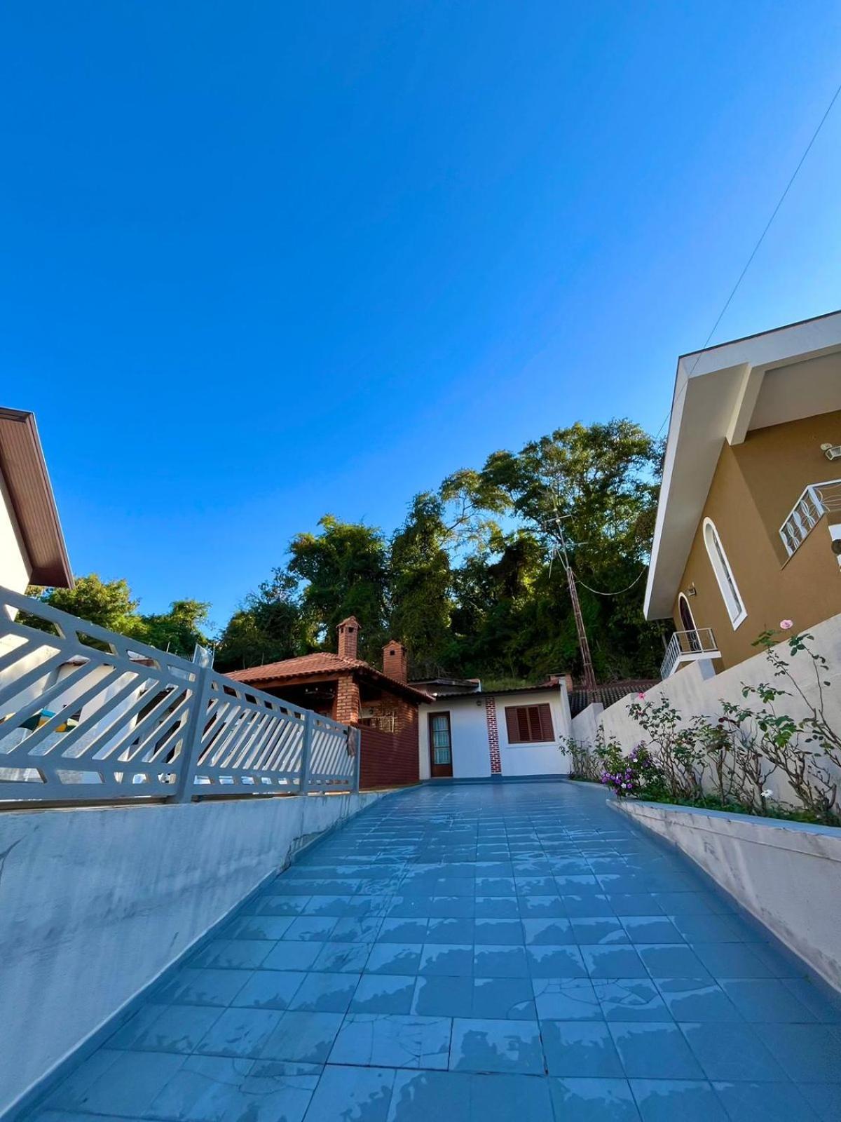 Casa No Centro De Com Piscina Aguas de Lindoia