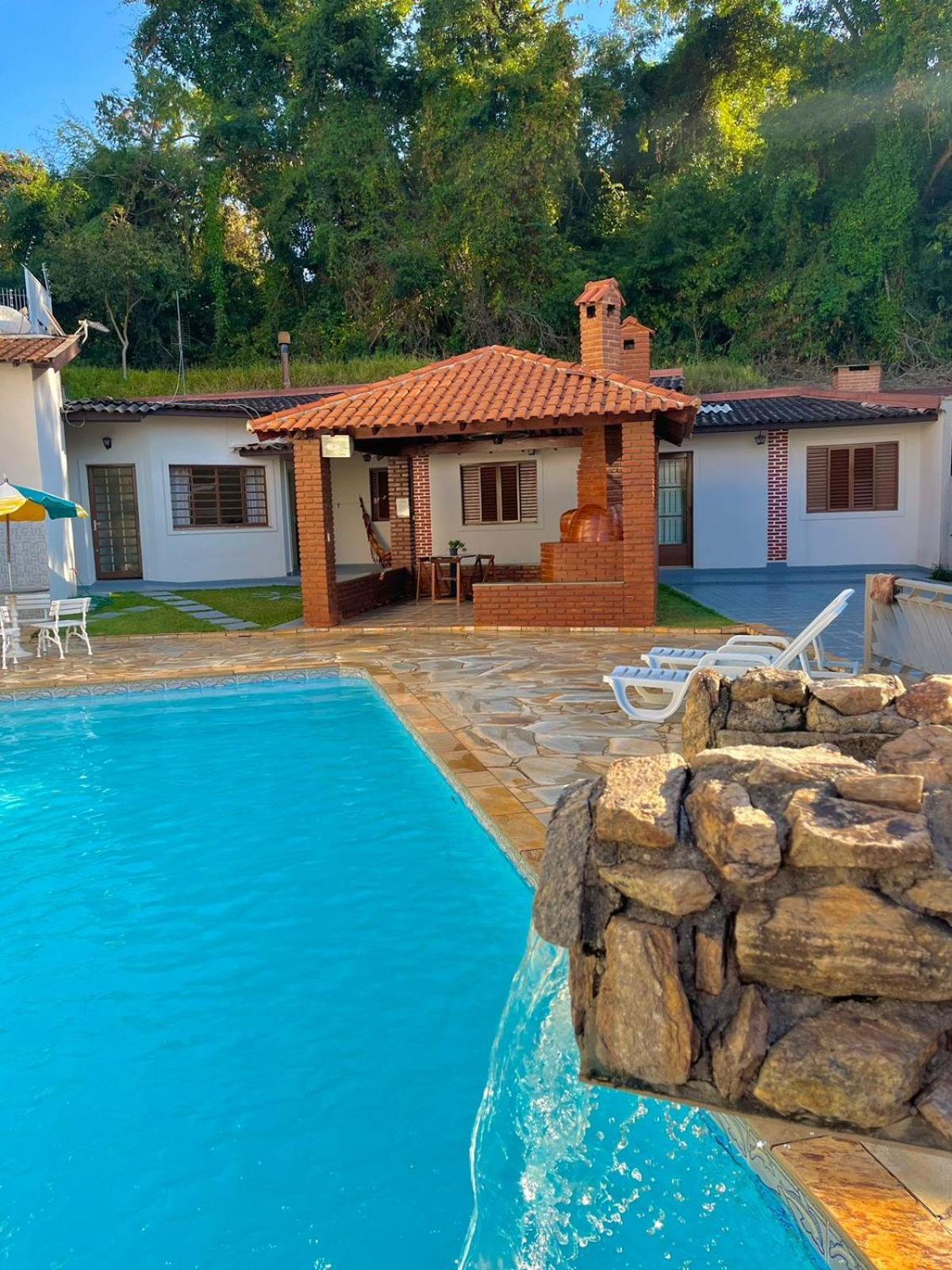 Holiday home Casa No Centro De Com Piscina Aguas de Lindoia